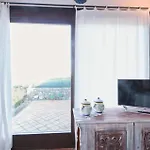 Cozy In With House Sea View Nyaraló