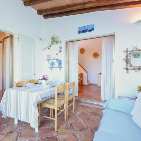 1 Bedroom Beautiful In Ferienhaus