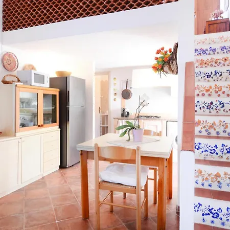 Hébergement de vacances 1 Bedroom Beautiful In